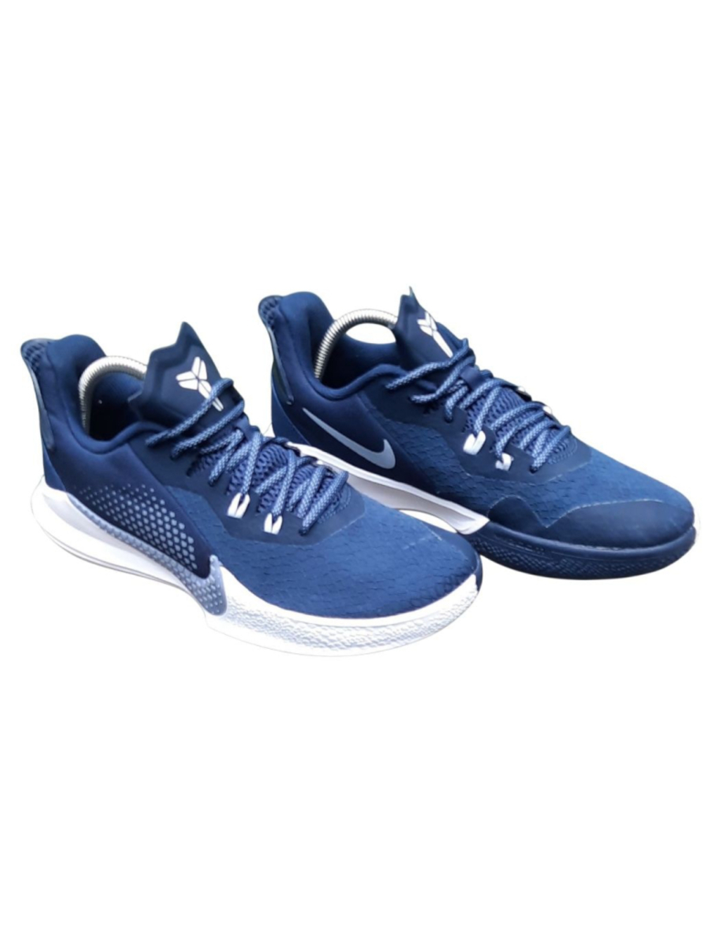 Nike Mamba Fury Midnight Navy
White Basketball Shoes
CK6632-400 Men Size 8